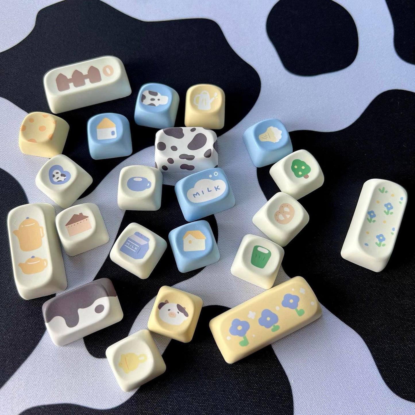 Milk & Meadow Keycap Set