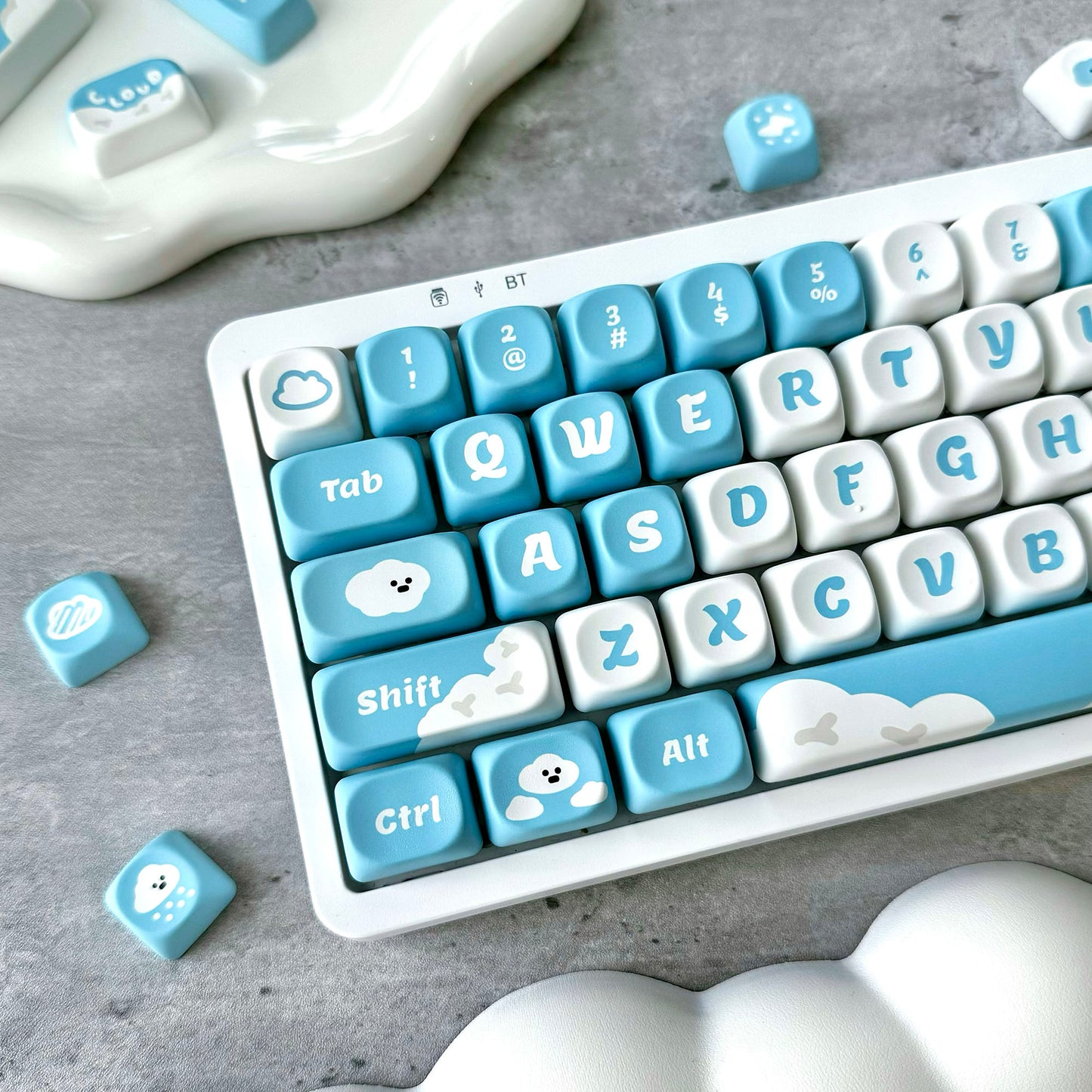 Fluffy Cloud Keycap Set