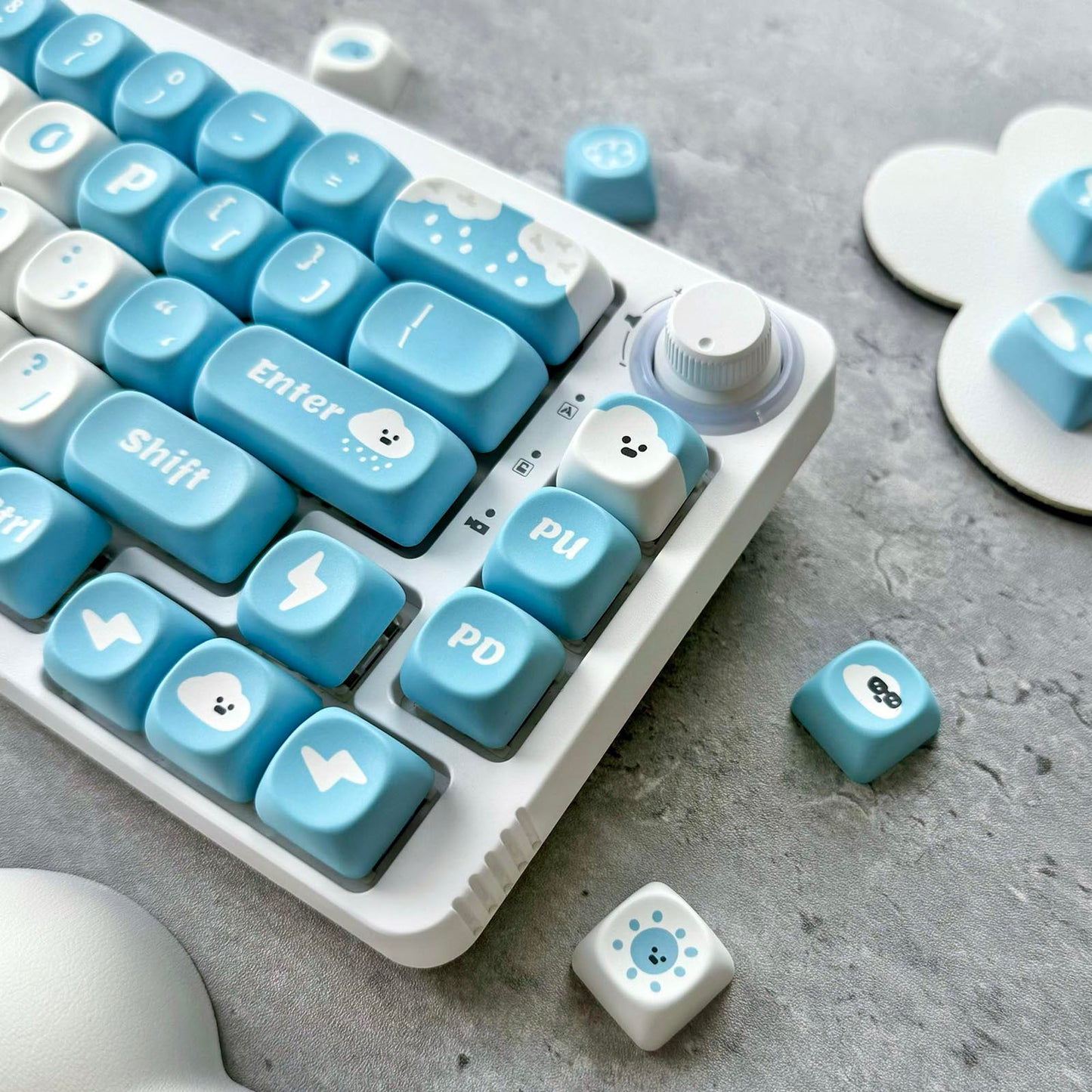 Fluffy Cloud Keycap Set